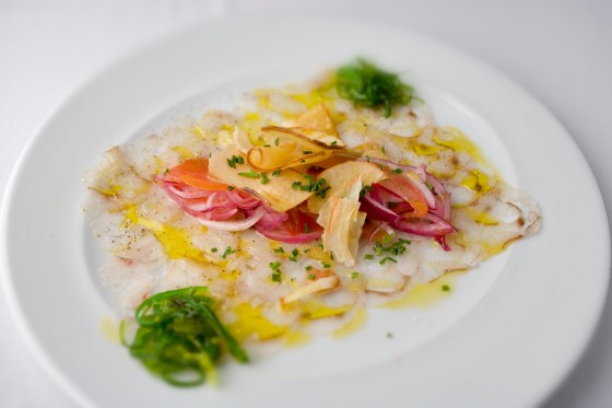 El ceviche de corvina es una de las estrellas de la carta. / PARALELO CERO