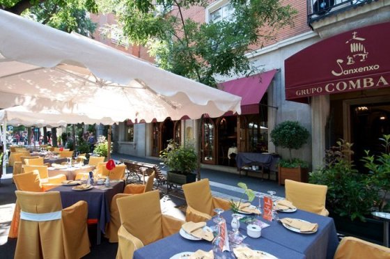 Para las cenas del verano, la terraza es una inmejorable opción. / GS