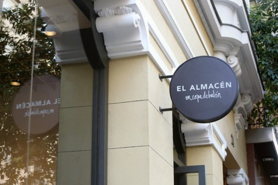 a-fachada-el-almacen-en-copa-de-balon